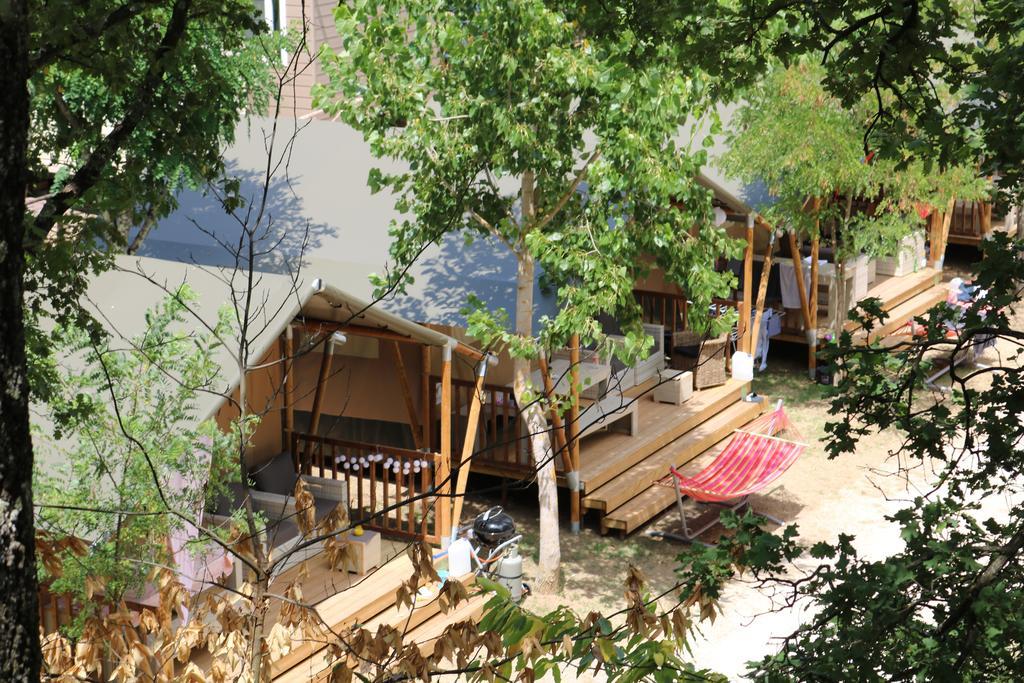 Camping Village Il Poggetto Troghi Ngoại thất bức ảnh